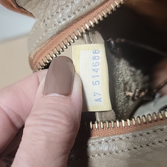 Vintage Dooney & Bourke Taupe Pebbled Leather Satchel / Shoulderbag / Purse - Picture 8 of 14